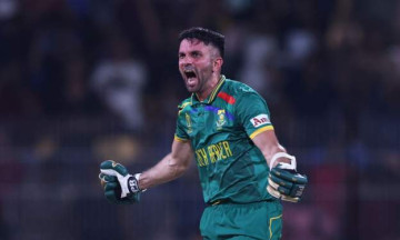 विश्वकप क्रिकेटमा दक्षिण अफ्रिकाले पाकिस्तानलाई एक विकेटले जित्यो